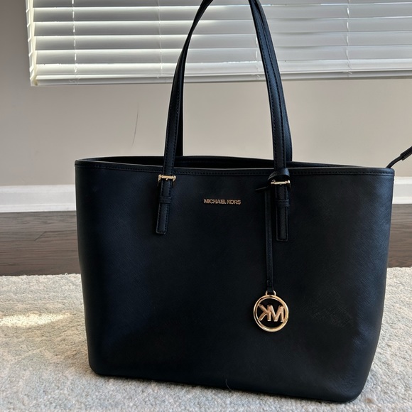 Michael Kors Handbags - Michael Kors tote